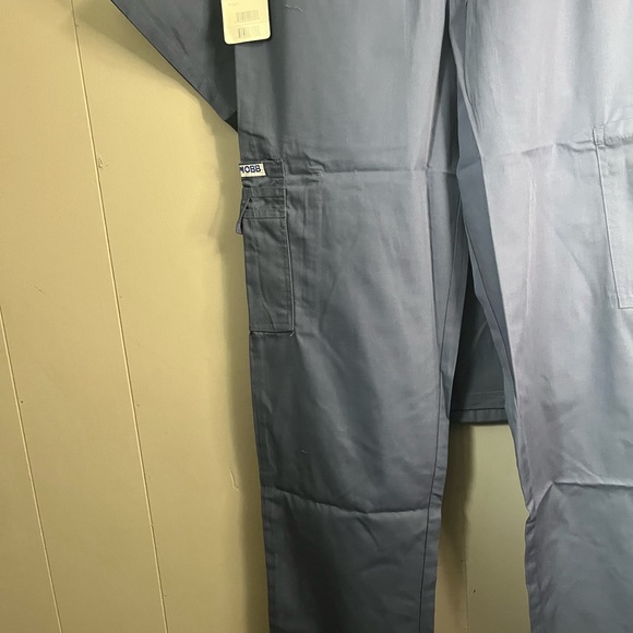 MOBB Unisex V Neck Scrub top and Drawstring Pants New. - Picture 12 of 14